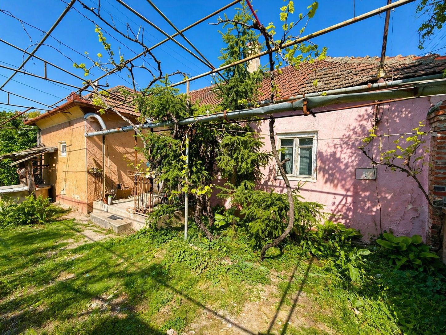 2_Casă de vânzare -cartier Episcopia Bihor - 91 500 €