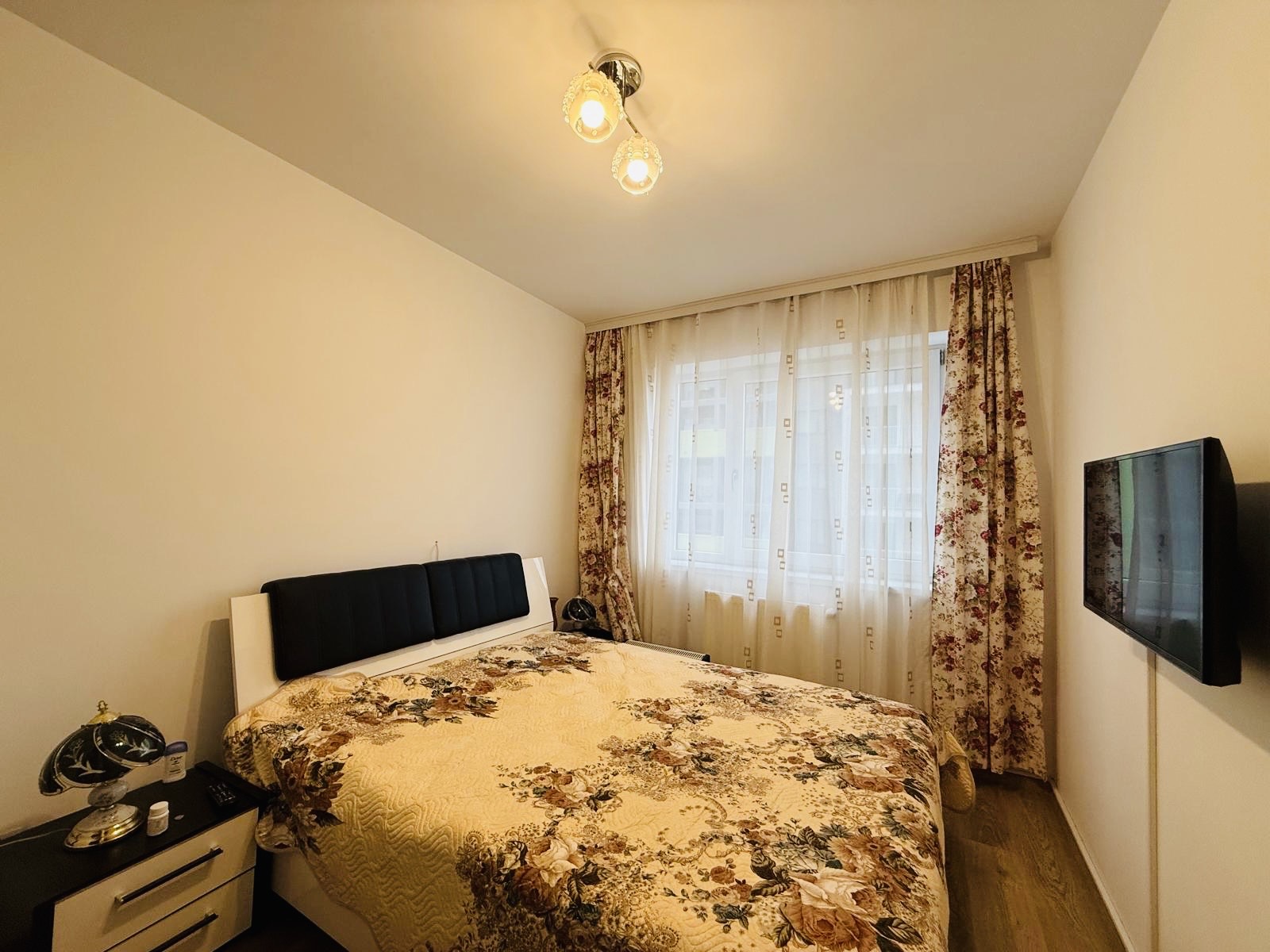 5_De închiriat – apartament 3 camere, Oradea - 500 €