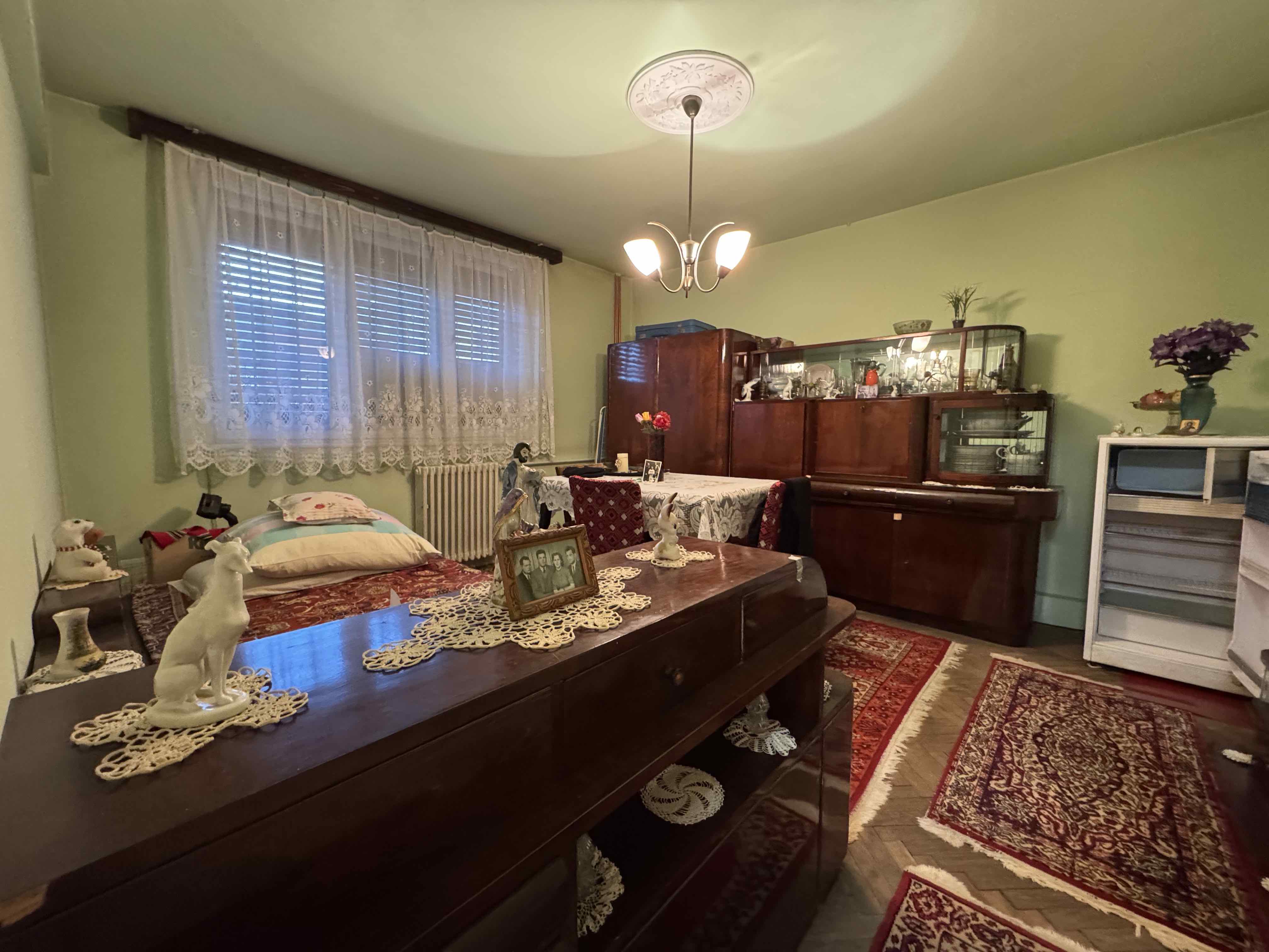 3_DE VÂNZARE - Apartament cu 2 camere - Decomandat - 74.900 €