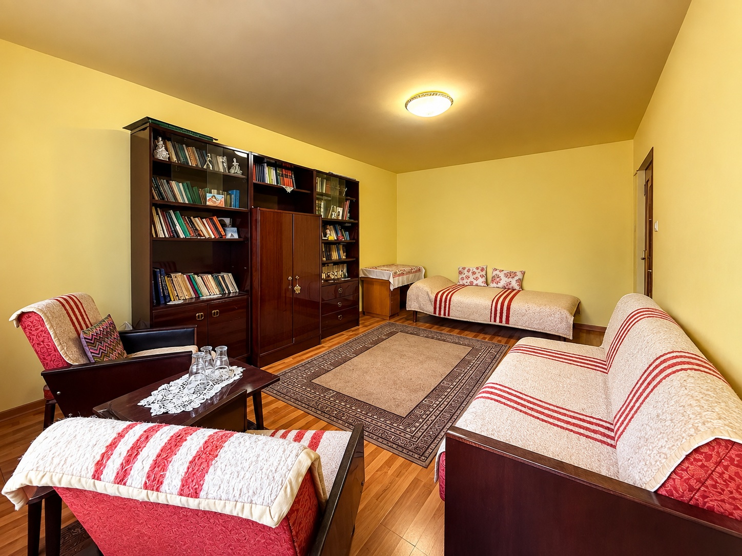 2_Apartamnt cu 2 camere - Decomandat - Parter - Rogerius - 79.000 €