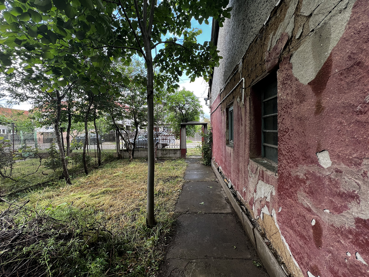 2_Loc de casa / Teren intravilan cu toate utilitatile - Episcopia Bihor - 72.900 €