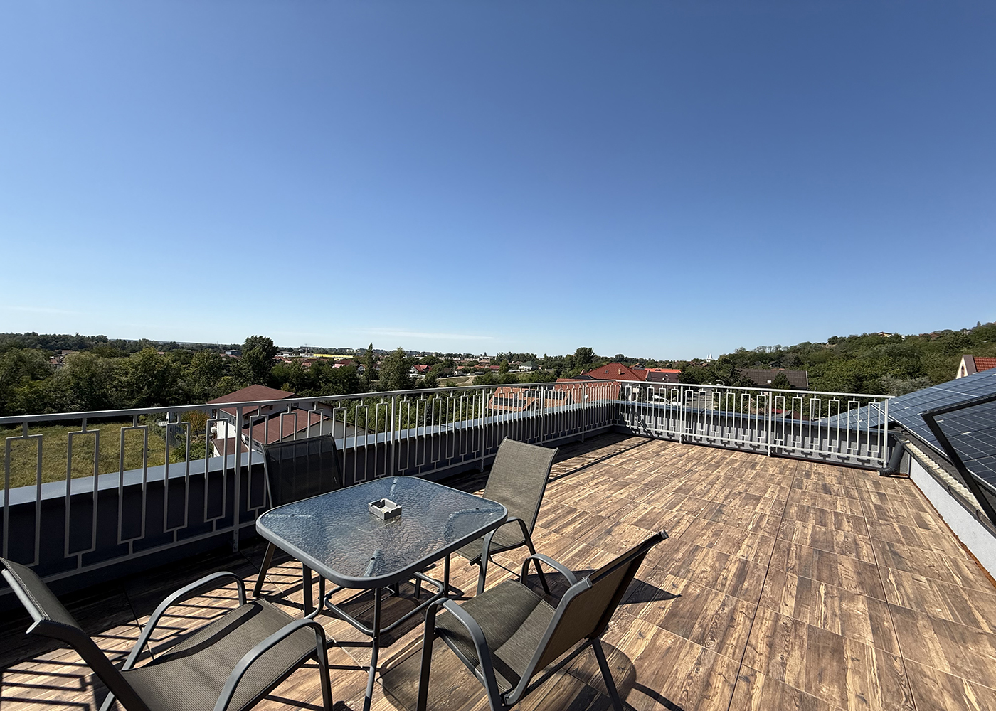 7_Pensiune / Aparthotel - zona aquaparcului NYMPHAEA Oradea - 990.000 €