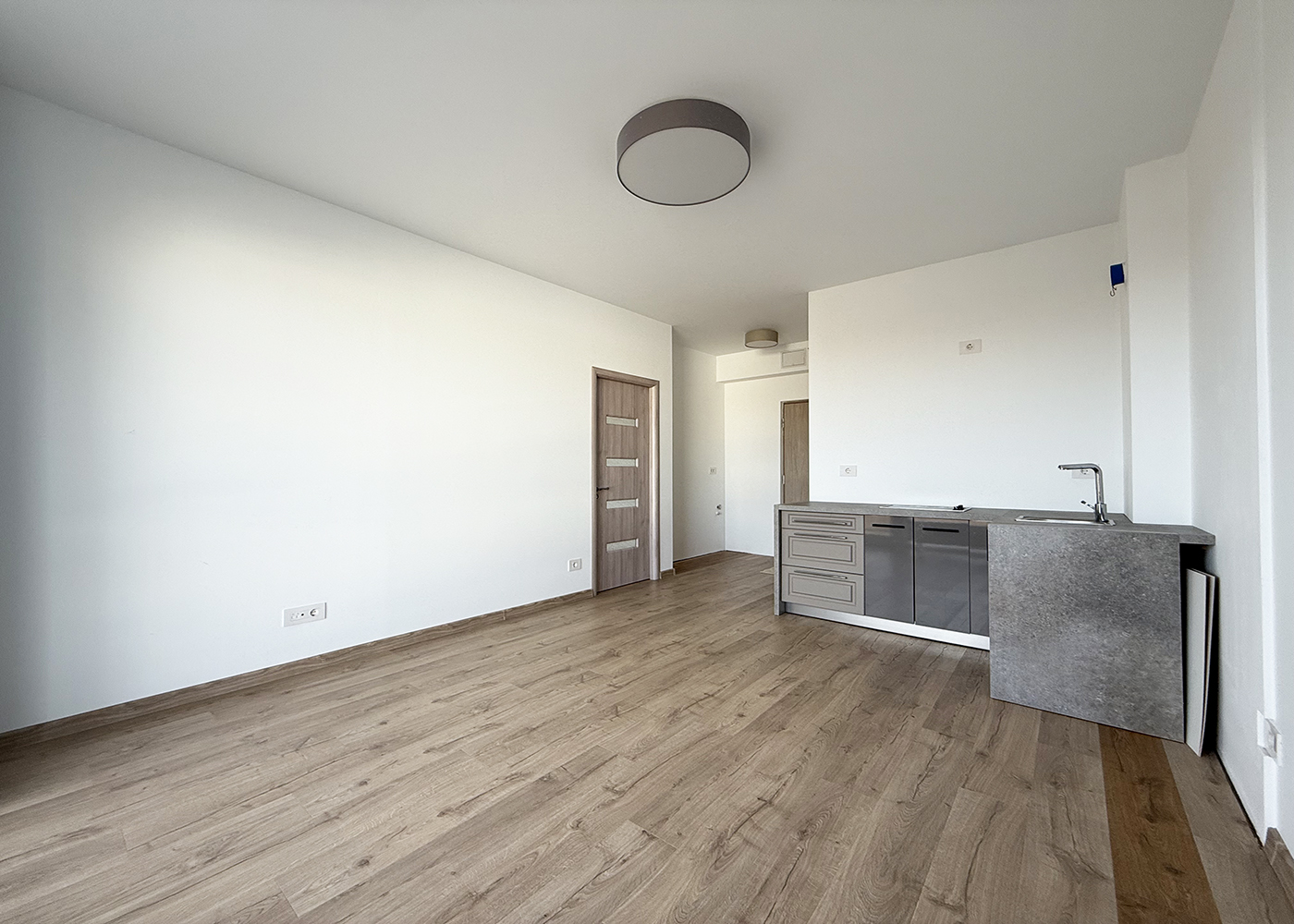 3_Apartament cu 2 camere - Finisat la cheie - zona Universitatii - 99.900 €