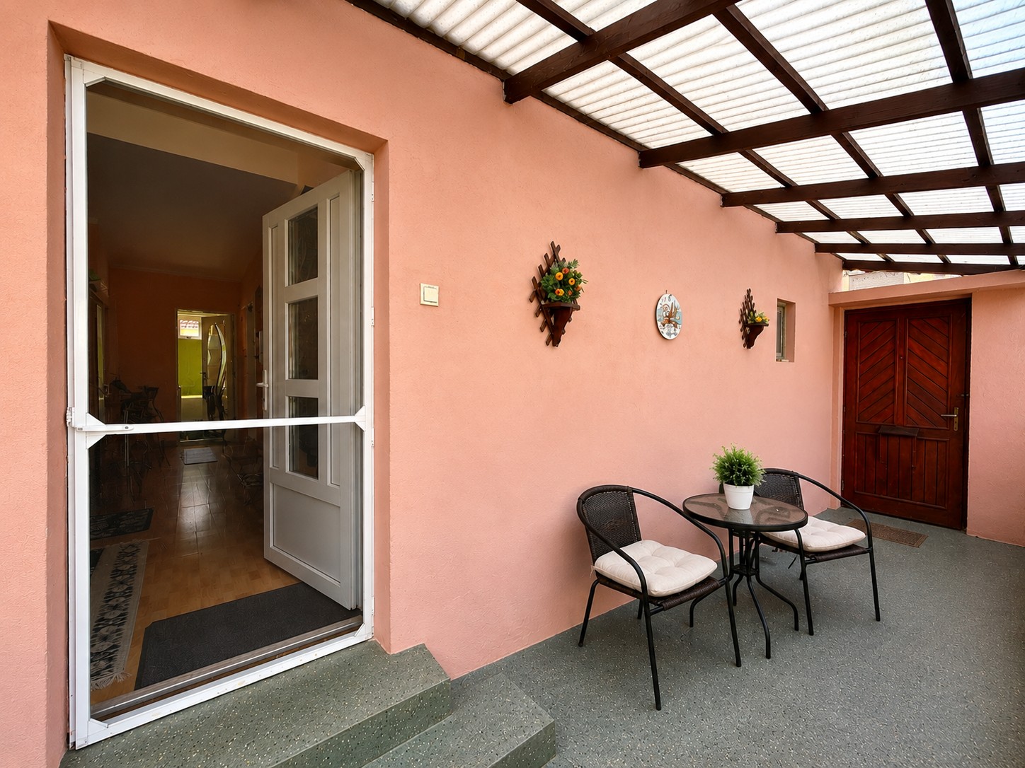 3_Casa singura in curte intr-o zona deosebit de buna - IMOBIHOR 