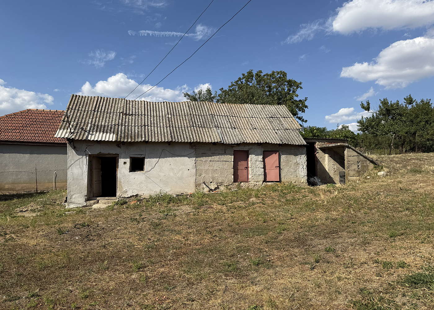 10_Casa cu teren 8000 mp. - Cetariu - 127.900 €