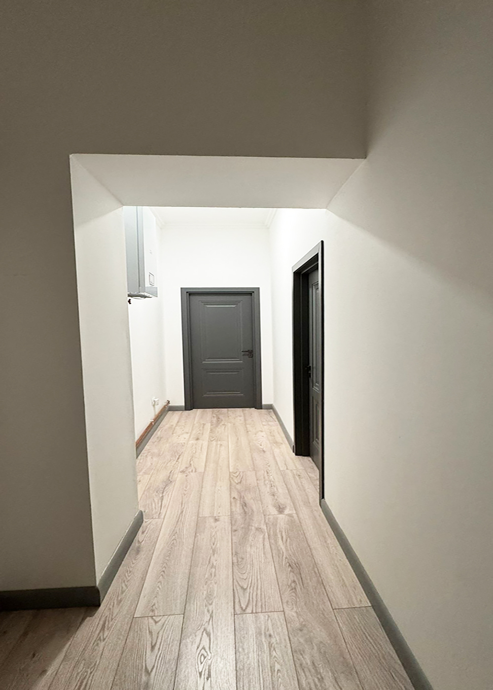 4_DE VANZARE / DE INCHIRIAT - Ap. 3 camere - Ultracentral - Cladire istorica  