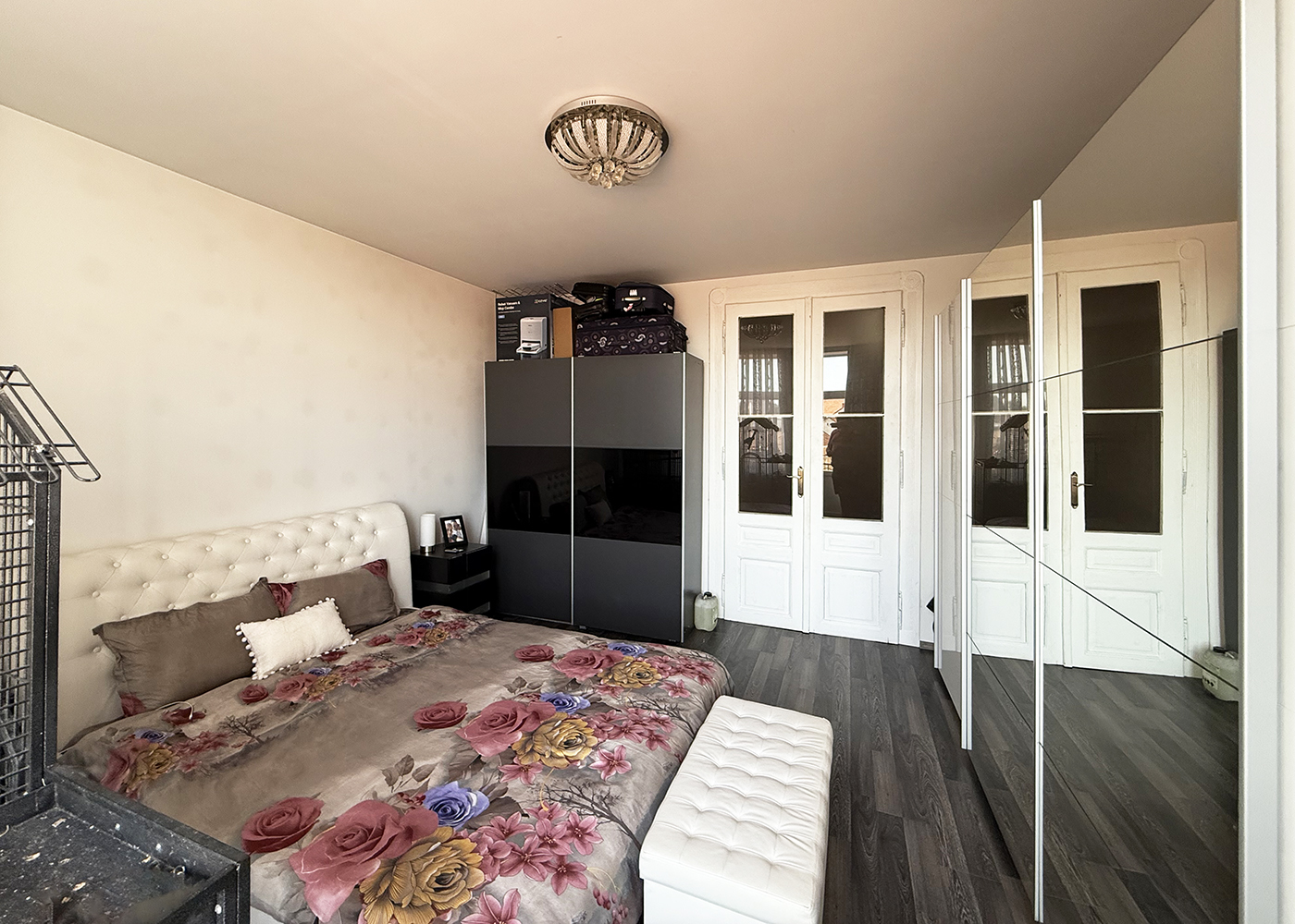 2_Apartament mobilat si utilat intr-o caldire istorica in imima orasului - 117.000 €