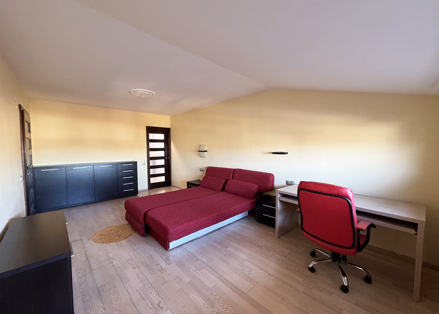 4_Apartament cu 4 camere - zona Centrala - Mansarda - 104.900 €