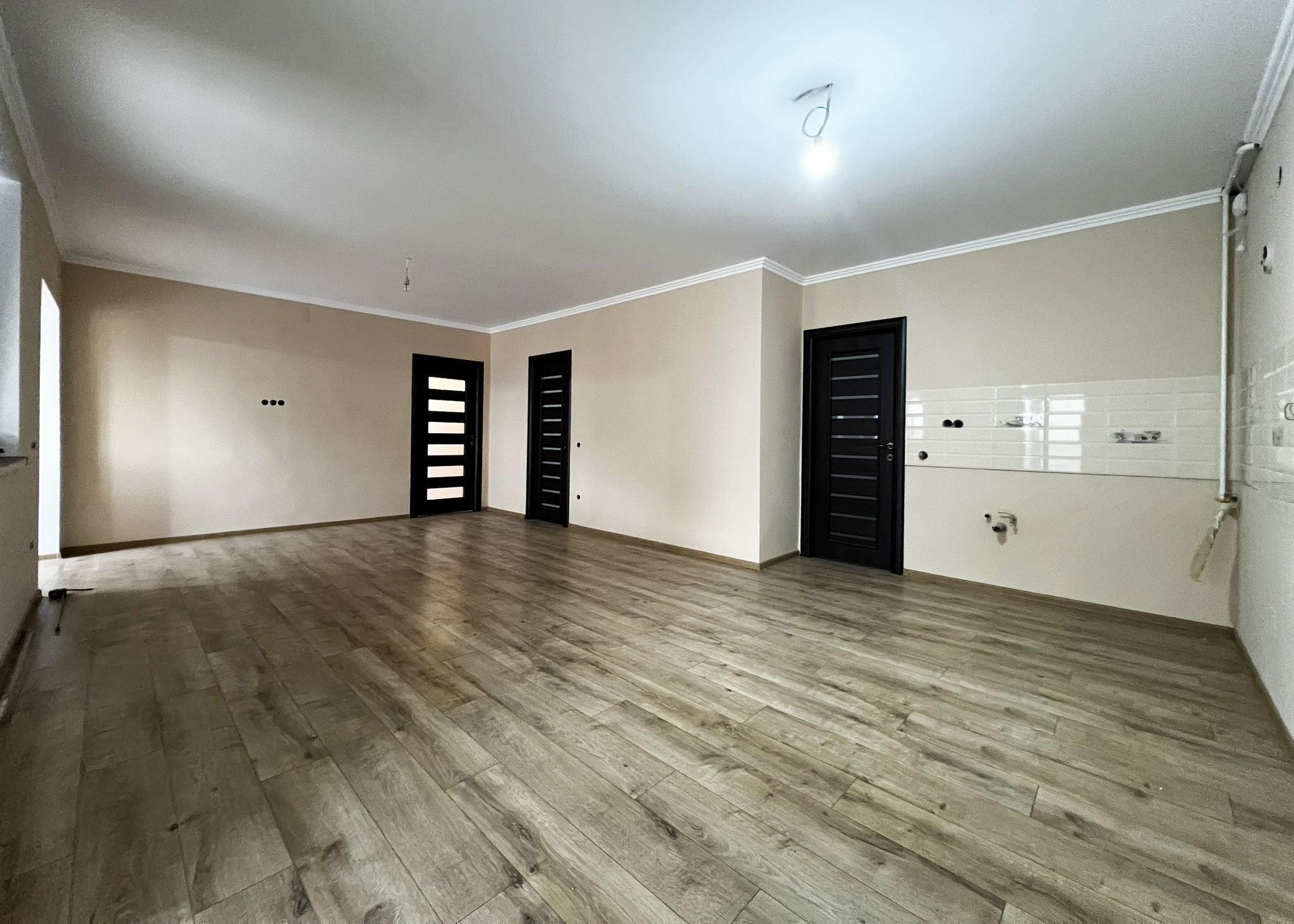 3_Casă familială de vânzare în localitatea Sântion, județul Bihor - 174.900 €