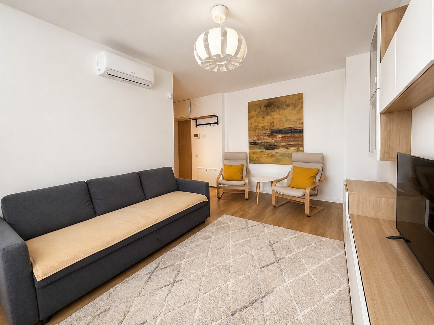 2_DE INCHIRIAT -  Ap 2 camere + loc de parcare - ARED - 450 €