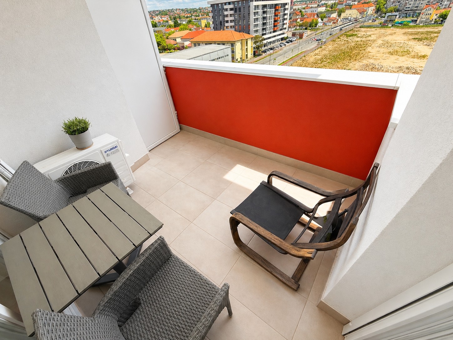 8_DE INCHIRIAT -  Ap 2 camere + loc de parcare - ARED - 450 €