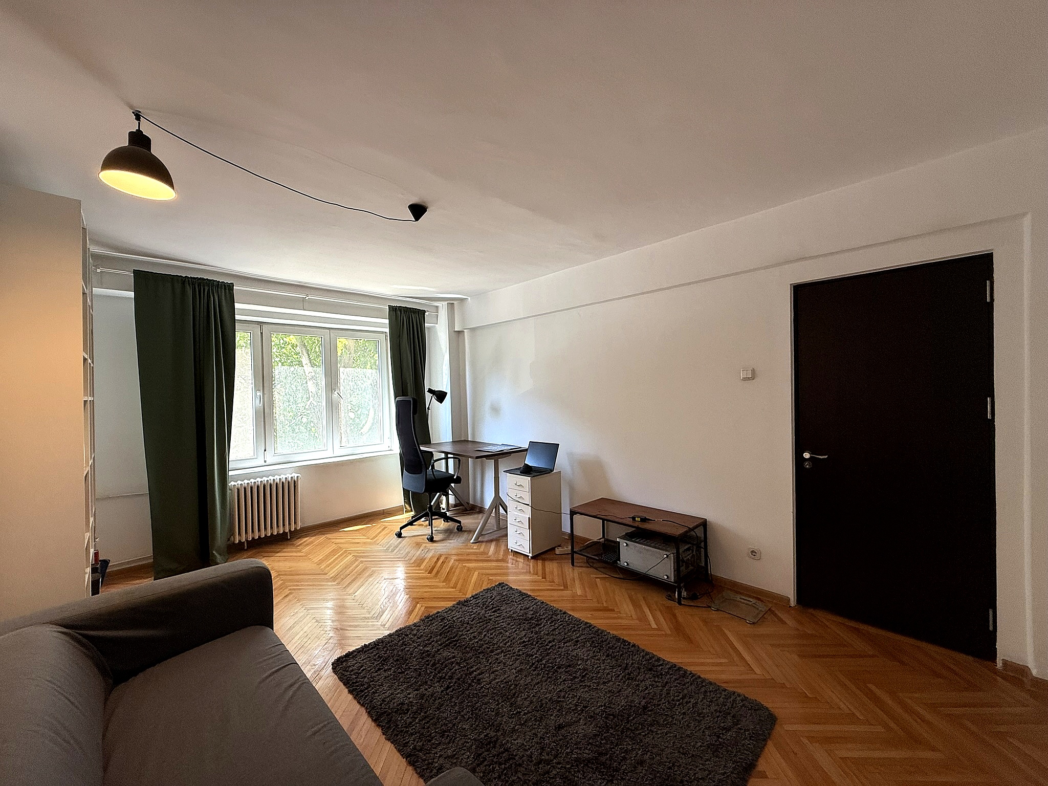 2_De inchiriat - Apartament cu 2 camere - Dacia - 300 €