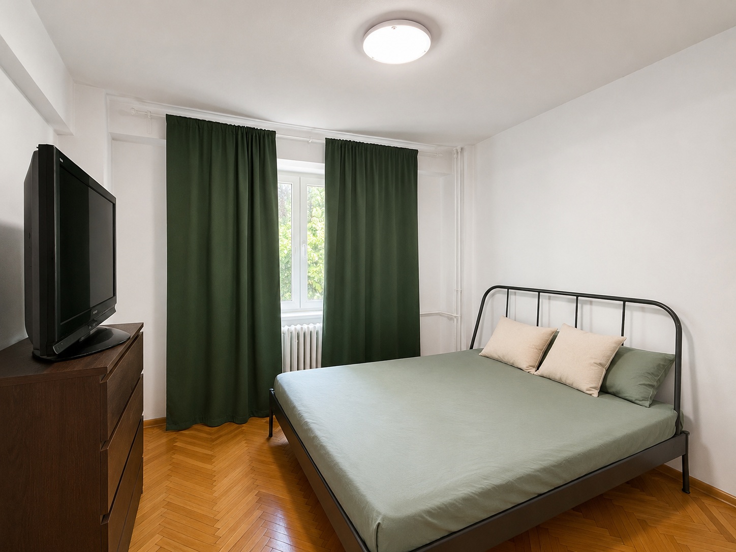 7_De inchiriat - Apartament cu 2 camere - Dacia - 300 €
